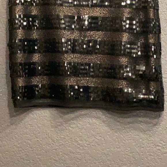 MINKPINK - skirt w black sequin layers, lining, zipper - M - Picture 4 of 15